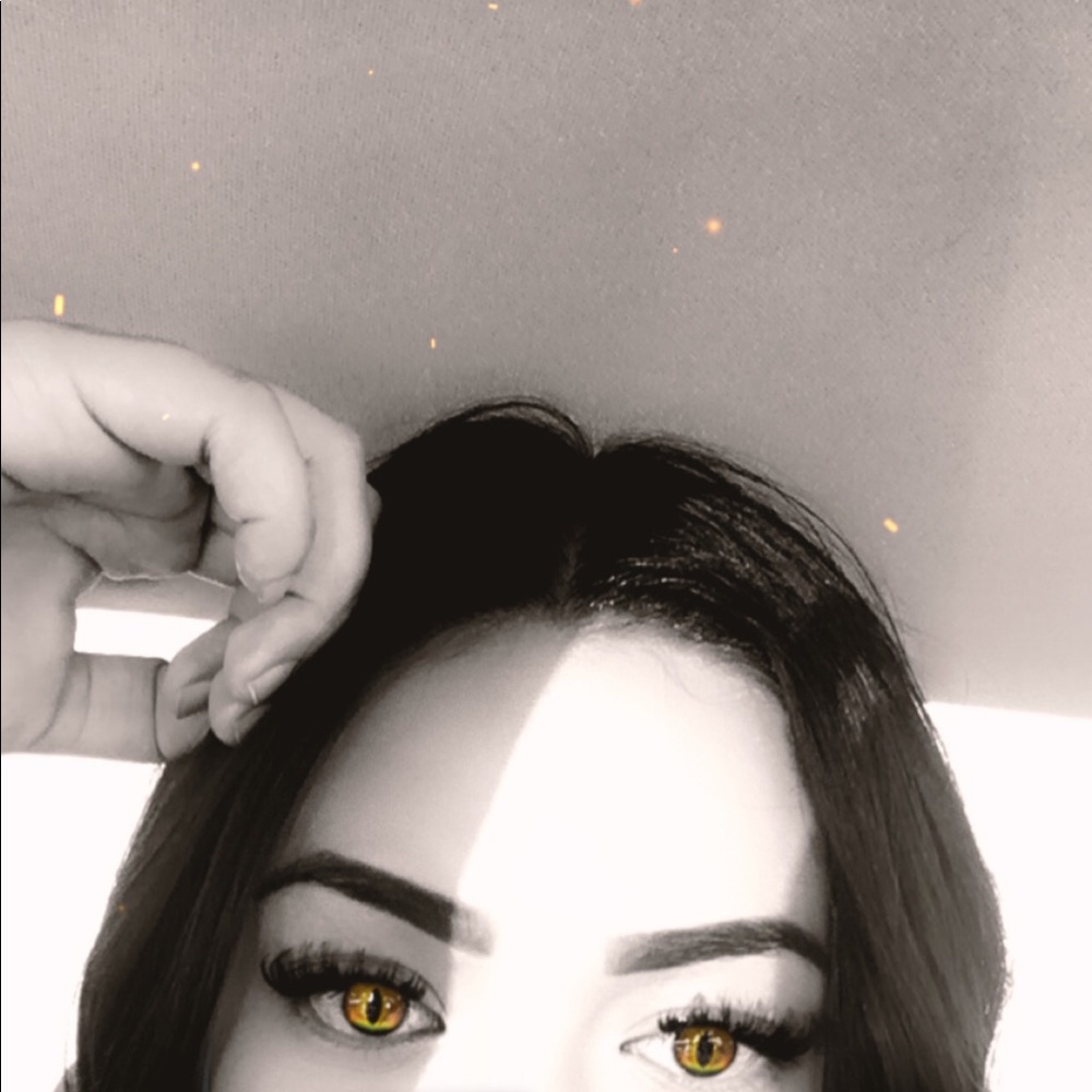 Meet your Posher, Ana